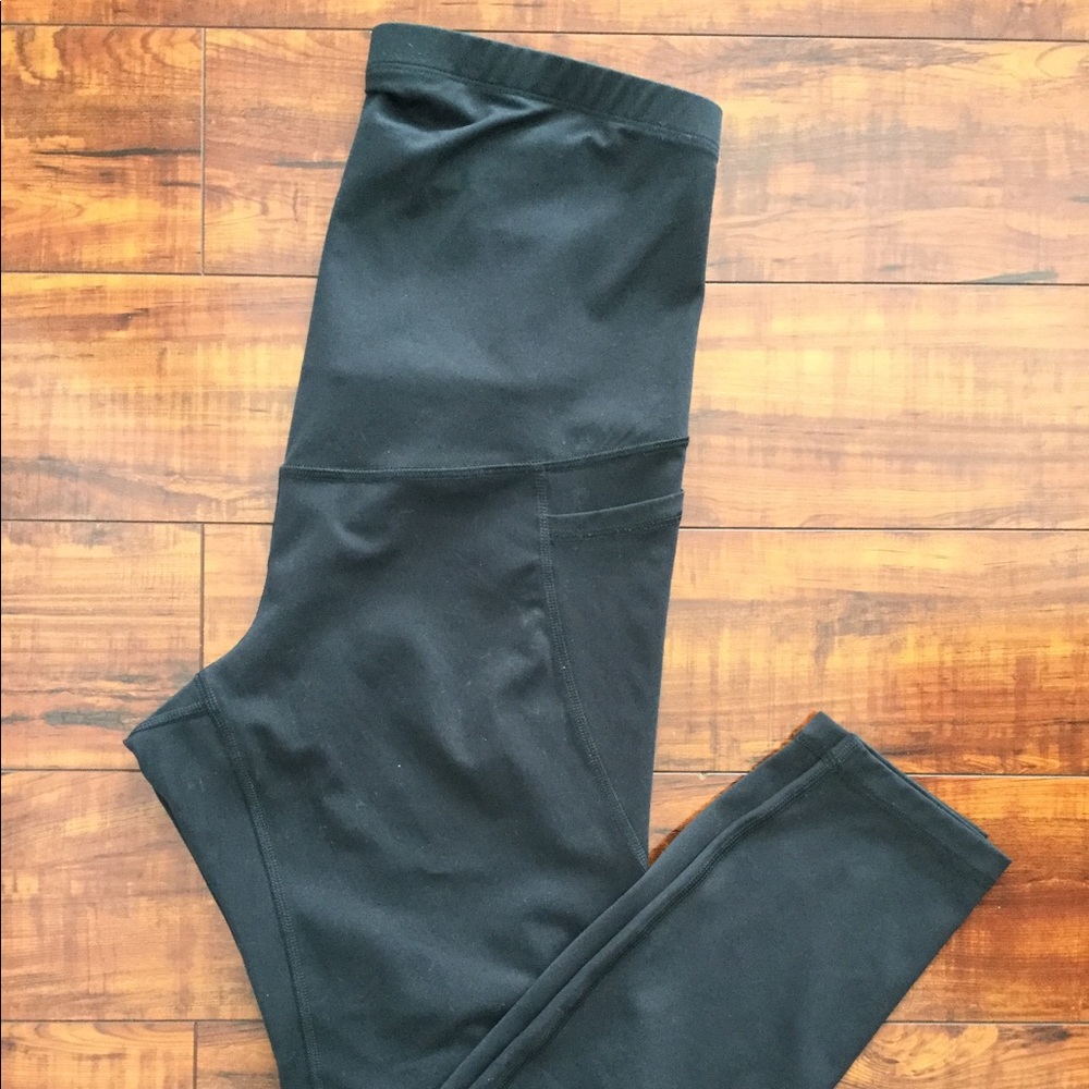 Old Navy Maternity Full Panel 7/8 Length Leggings